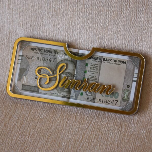 Customizable haq mahr gift envelope in golden and transparent colors; it can hold up to 20 notes. This envelope is perfect for elegantly presenting gift money, creating a memorable impression with a customizable name.